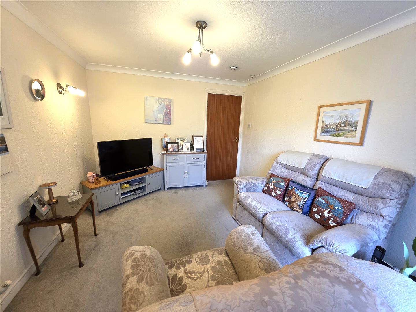 Lounge Continued